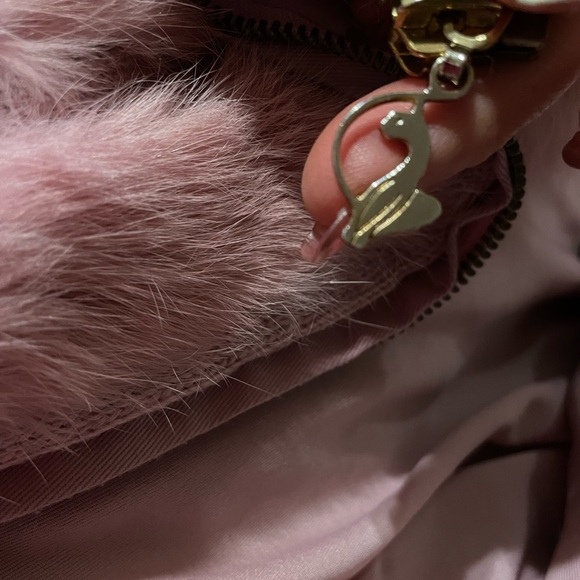 Baby Phat Pink Rabbit Fur Vest w/ Gold Logo Chain – Size S – Y2K Glam Aesthetic - Picture 7 of 8